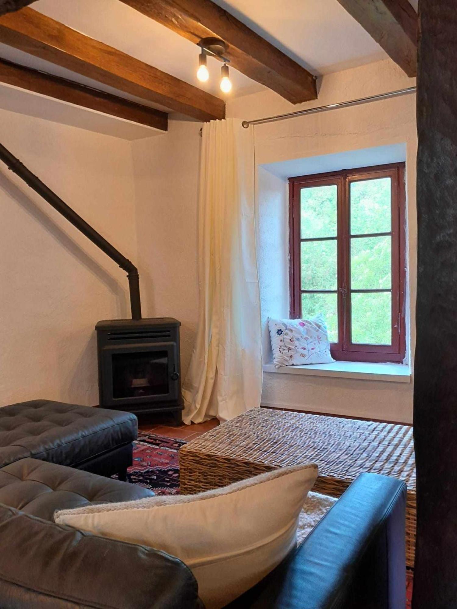 Gite "La Petite" Saint-Benoit-du-Sault Dış mekan fotoğraf